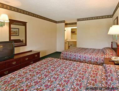 Super 8 By Wyndham Brunswick South I-95 Motel Bilik gambar