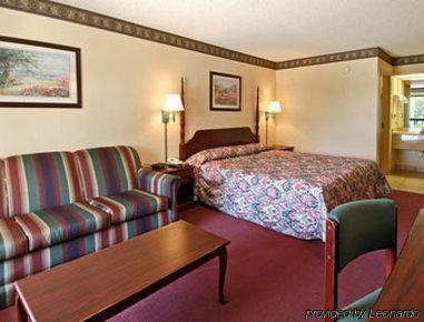 Super 8 By Wyndham Brunswick South I-95 Motel Bilik gambar